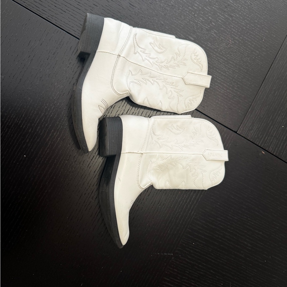 Dream Pairs Kids White Embroidered Boots